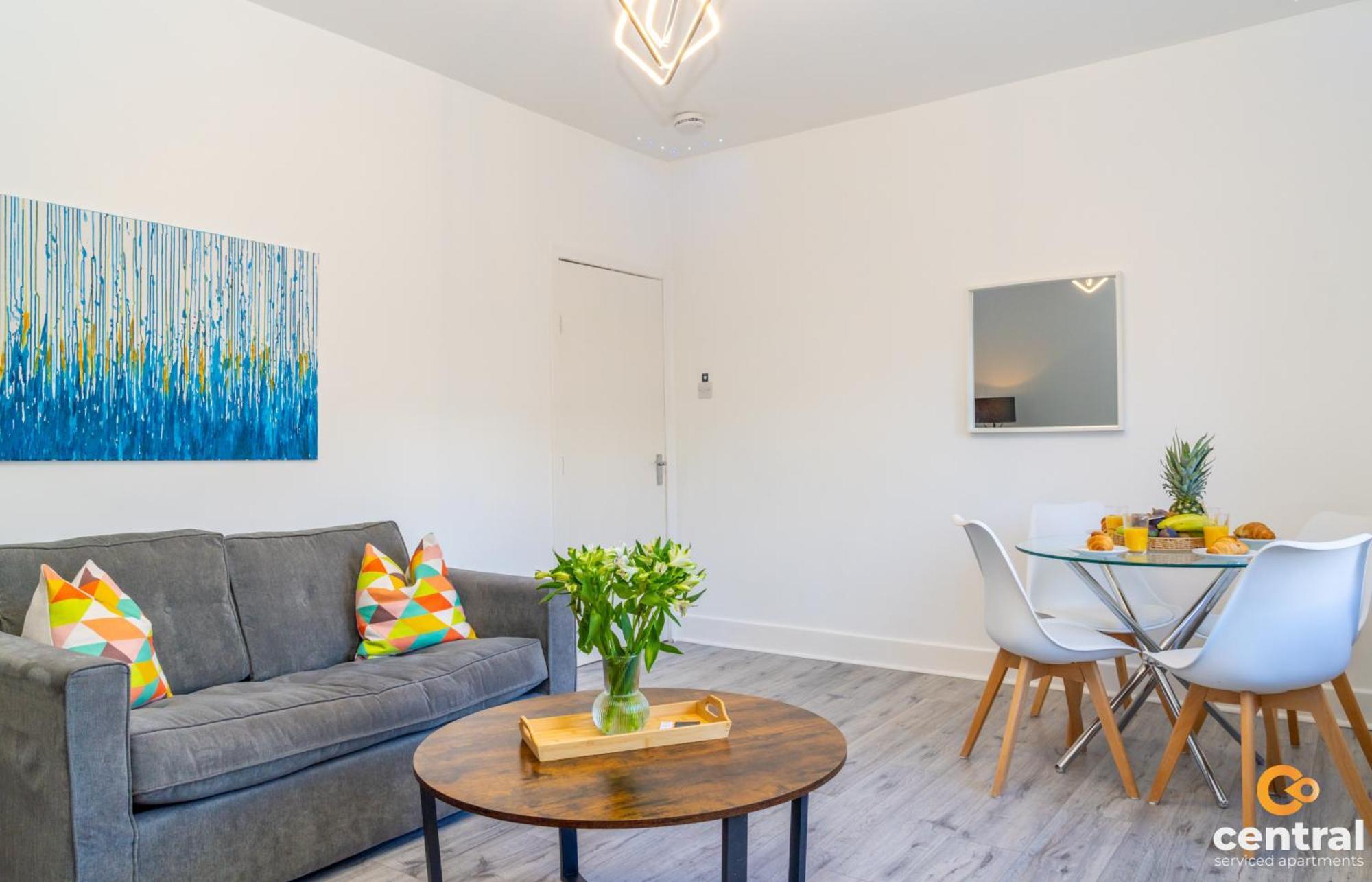 Central Serviced Apartments - 2 Bedroom - Free Street Parking - Fast Wifi - Smart Tvs In All Rooms - Ground Level - Family Neighbourhood - 3 X Double Beds - Heating 24-7 - Trade Stays - Weekly & Monthly Offers 邓迪 外观 照片