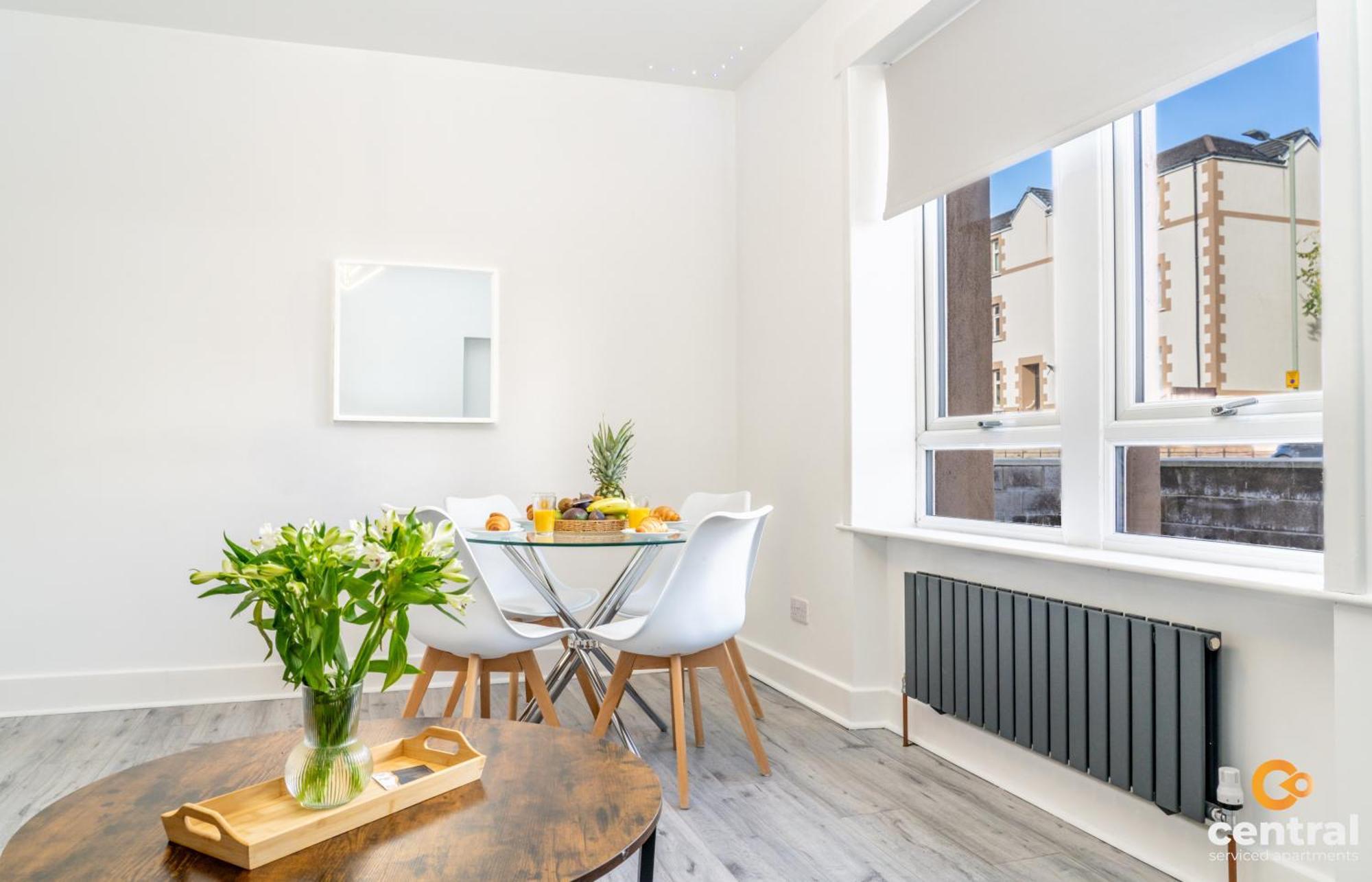 Central Serviced Apartments - 2 Bedroom - Free Street Parking - Fast Wifi - Smart Tvs In All Rooms - Ground Level - Family Neighbourhood - 3 X Double Beds - Heating 24-7 - Trade Stays - Weekly & Monthly Offers 邓迪 外观 照片